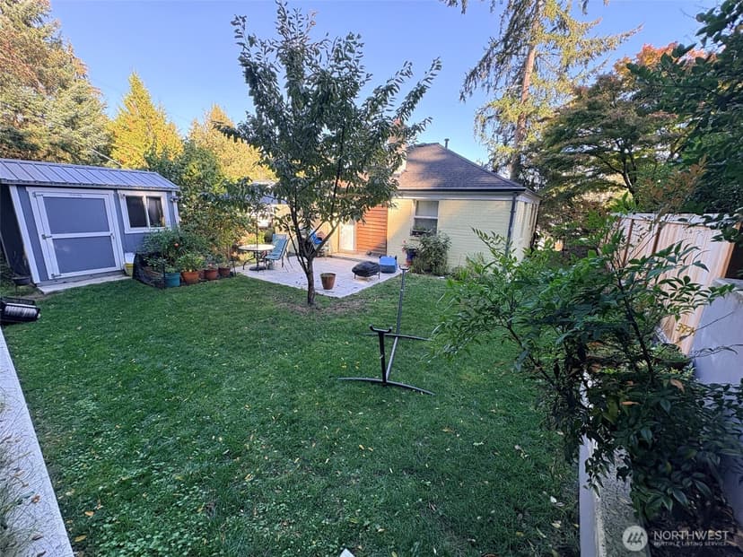 Property photo for 9233 17th Avenue NE, Seattle photo 13