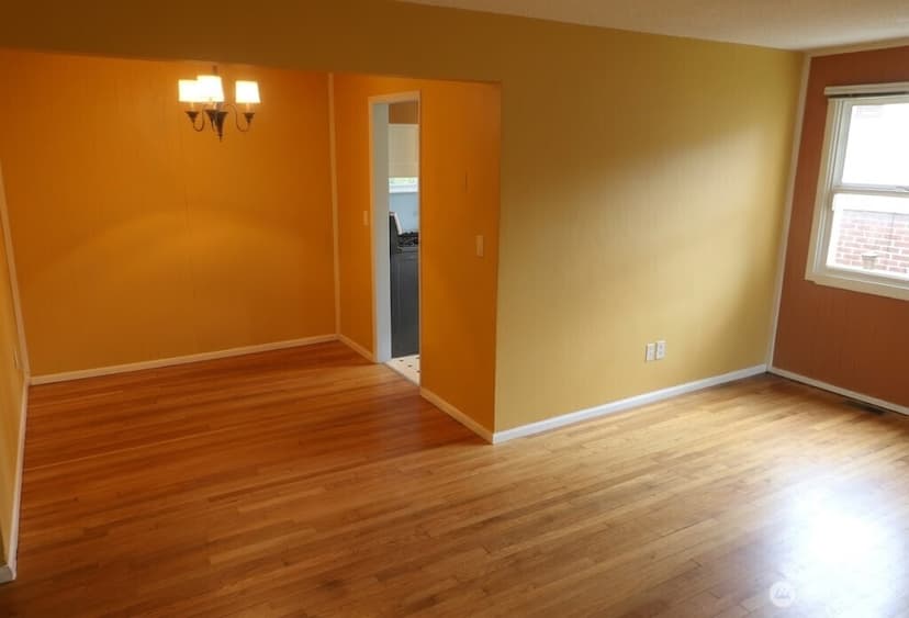 Property photo for 9233 17th Avenue NE, Seattle photo 5
