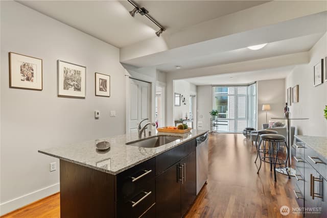 Property photo for 699 John Street #507, Seattle photo 5