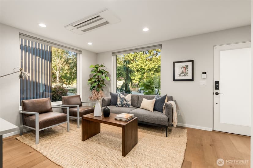 Property photo for 1105 Yakima Avenue S, Seattle photo 8