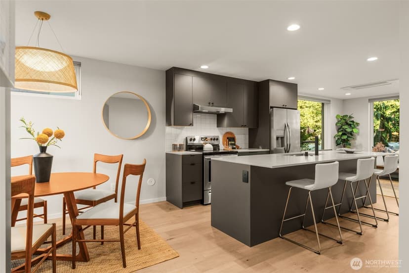 Property photo for 1105 Yakima Avenue S, Seattle photo 12