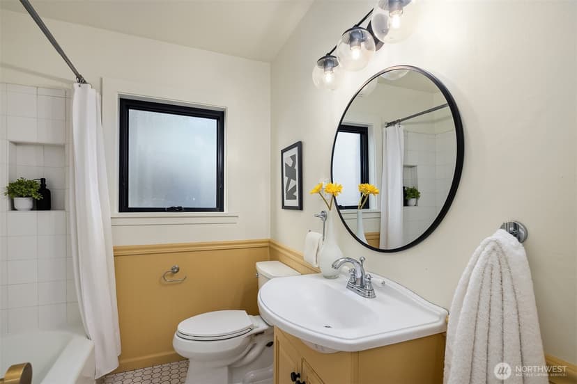 Property photo for 4002 12th Avenue S, Seattle photo 27