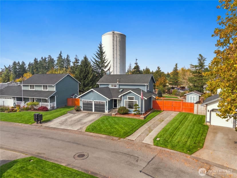 Property photo for 907 130th St E, Tacoma photo 2