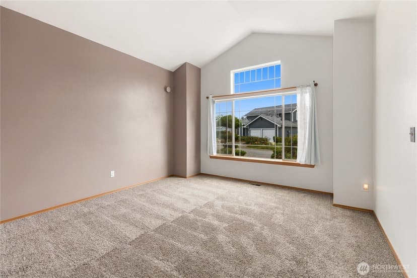 Property photo for 907 130th St E, Tacoma photo 9