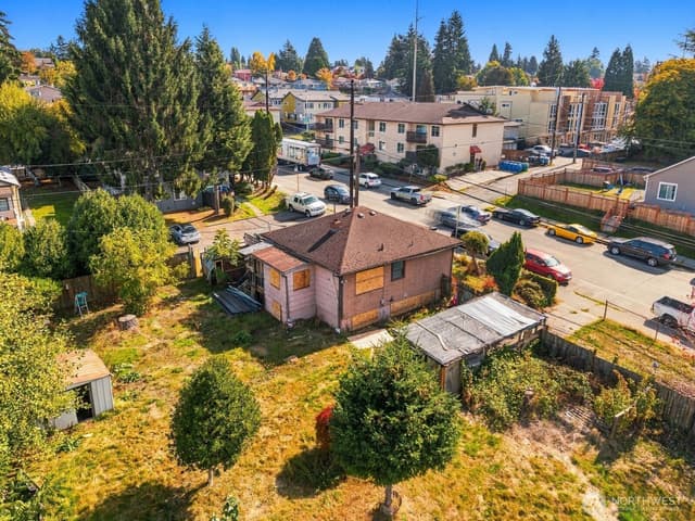 Property photo for 2116 SW Thistle Street, Seattle photo 5