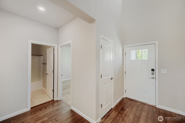 Property photo for 18623 39th Drive SE, Bothell photo 3