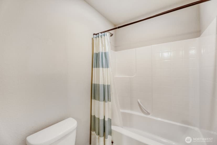 Property photo for 18623 39th Drive SE, Bothell photo 29