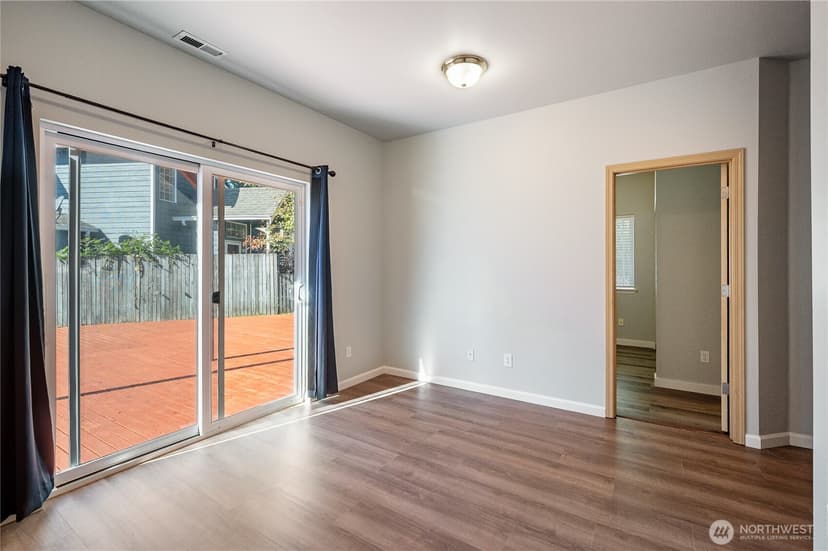 Property photo for 6716 Lower Ridge Road, Everett photo 18