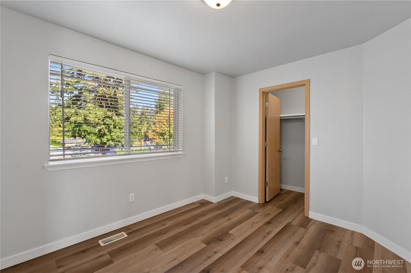 Property photo for 6716 Lower Ridge Road, Everett photo 14