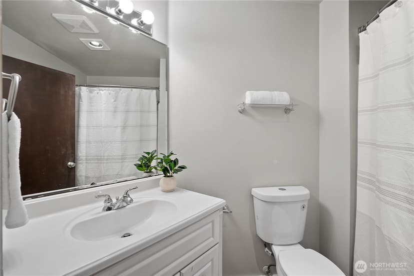 Property photo for 6716 Lower Ridge Road, Everett photo 16