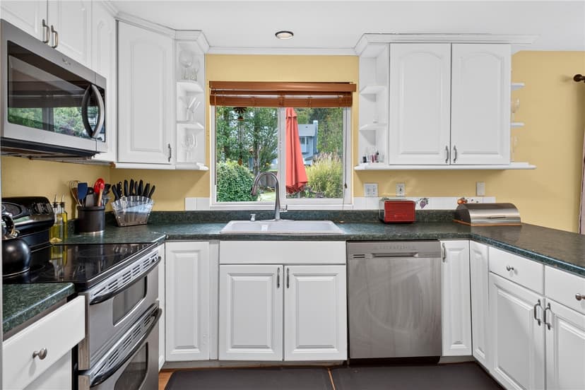 Property photo for 16610 4th Drive SE, Bothell photo 8