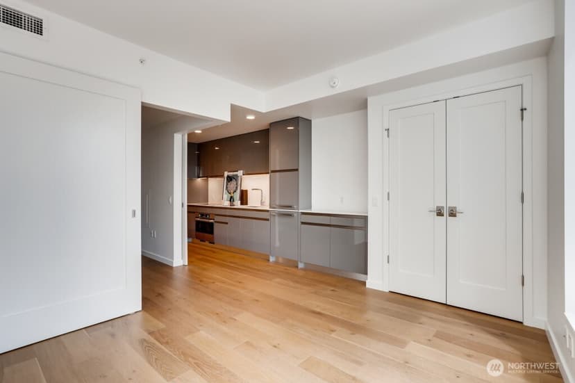 Property photo for 1808 Minor Avenue #1110, Seattle photo 3