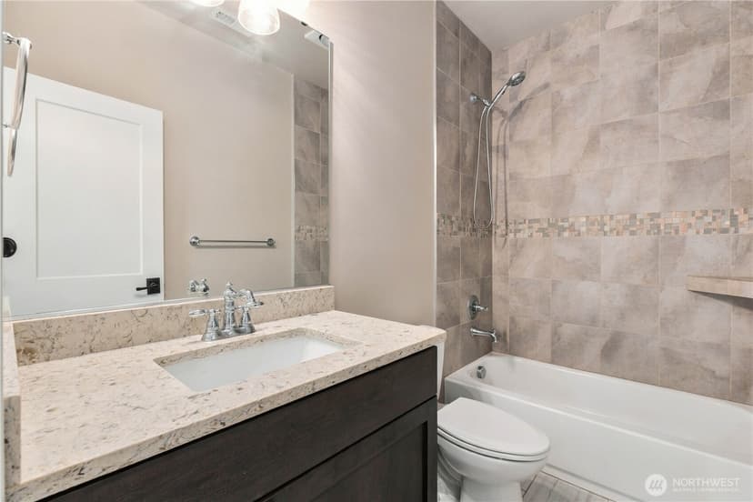 Property photo for 2832 109th Avenue SE, Bellevue photo 29