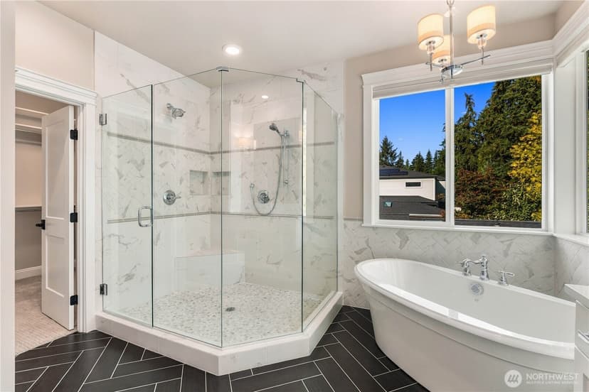Property photo for 2832 109th Avenue SE, Bellevue photo 25