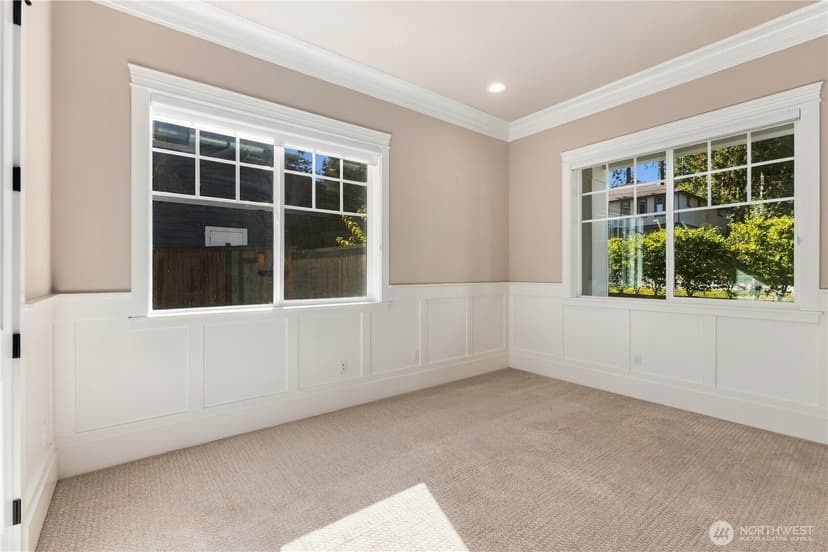 Property photo for 2832 109th Avenue SE, Bellevue photo 15