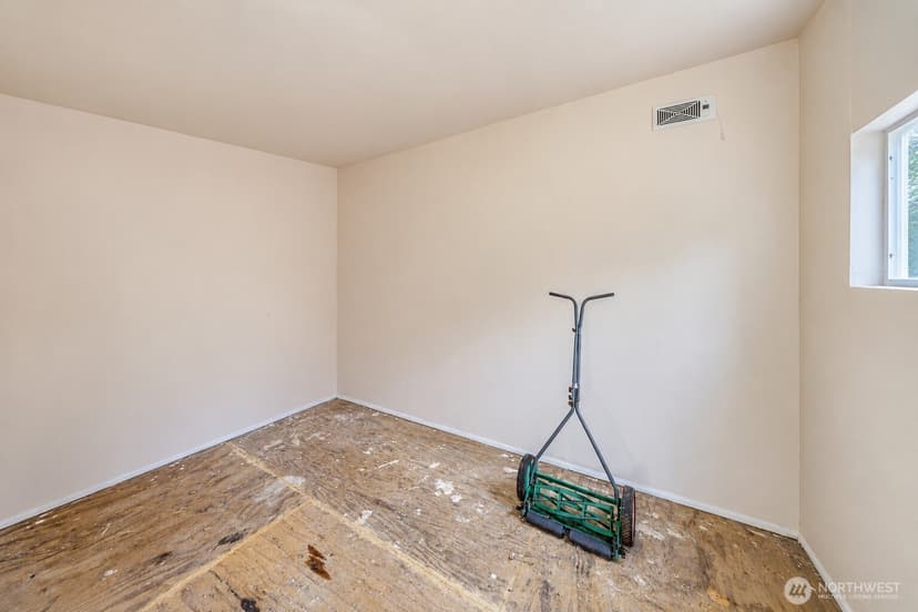 Property photo for 5522 NE 193rd Street, Lake Forest Park photo 18