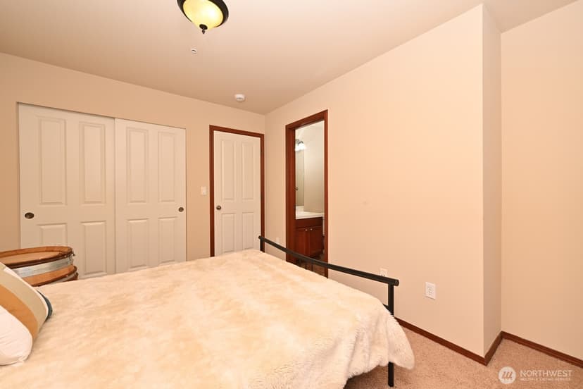 Property photo for 21615 11th Drive SE, Bothell photo 27