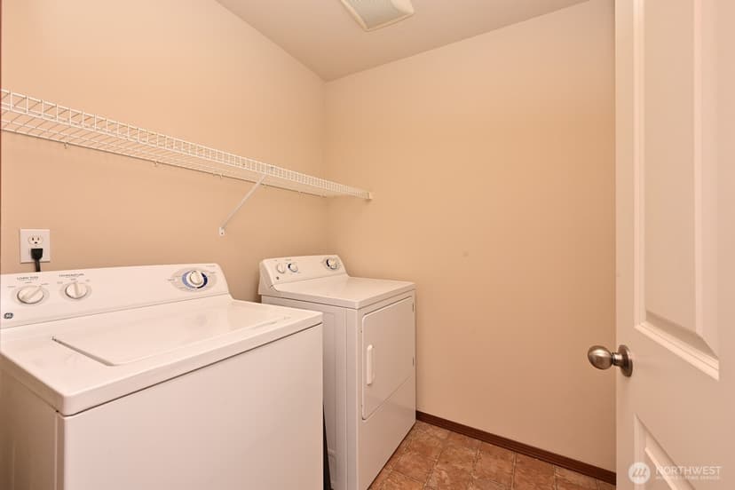 Property photo for 21615 11th Drive SE, Bothell photo 31