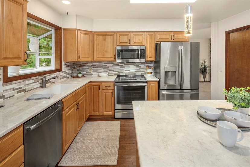 Property photo for 13233 SE 51st Place, Bellevue photo 15