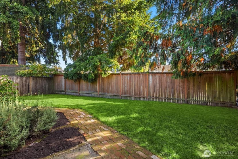 Property photo for 20414 29th Avenue W, Lynnwood photo 25