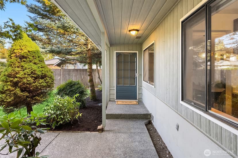 Property photo for 20414 29th Avenue W, Lynnwood photo 3