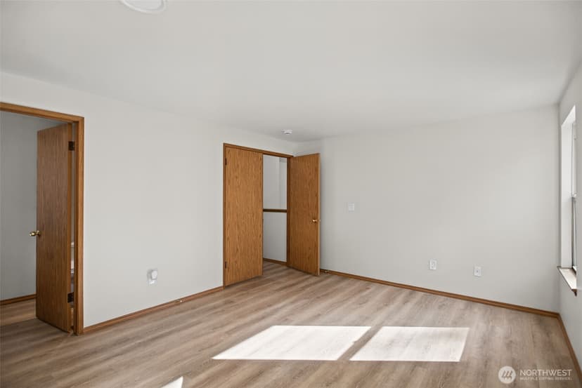 Property photo for 28001 121st Avenue SE, Kent photo 9