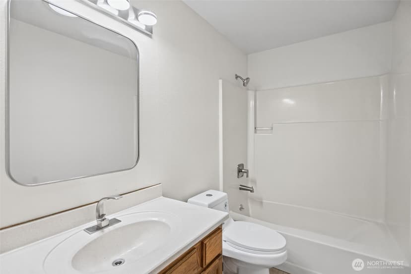 Property photo for 28001 121st Avenue SE, Kent photo 13