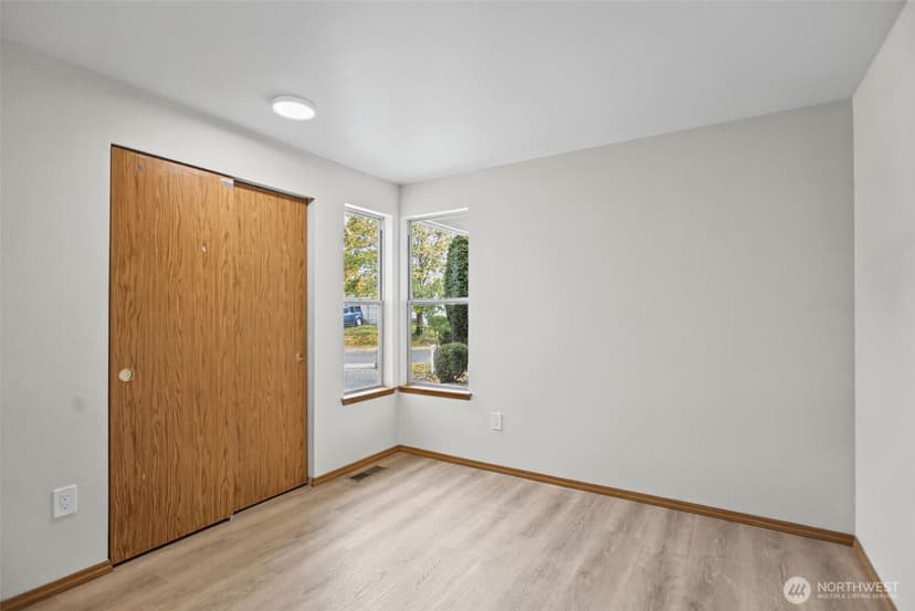 Property photo for 28001 121st Avenue SE, Kent photo 14