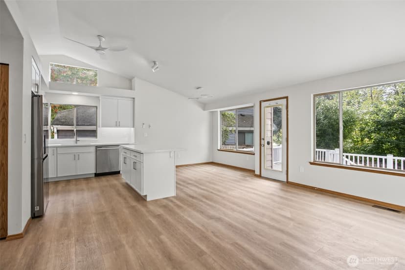 Property photo for 28001 121st Avenue SE, Kent photo 11