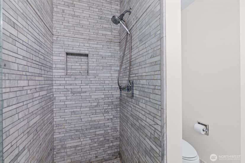 Property photo for 11611 NE 90th Street, Kirkland photo 24