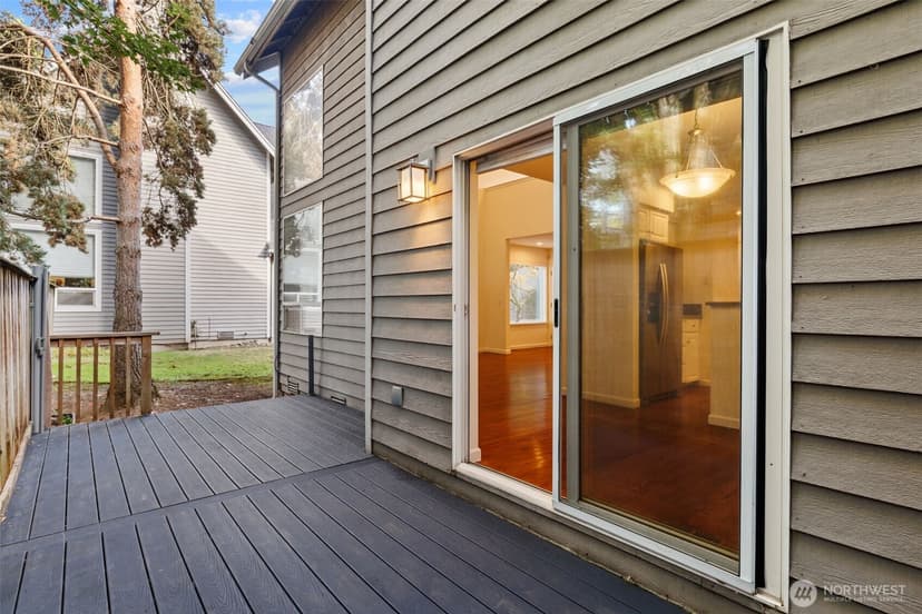 Property photo for 11611 NE 90th Street, Kirkland photo 28