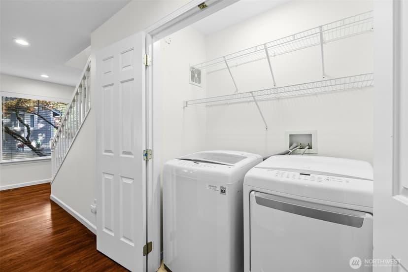 Property photo for 11611 NE 90th Street, Kirkland photo 15