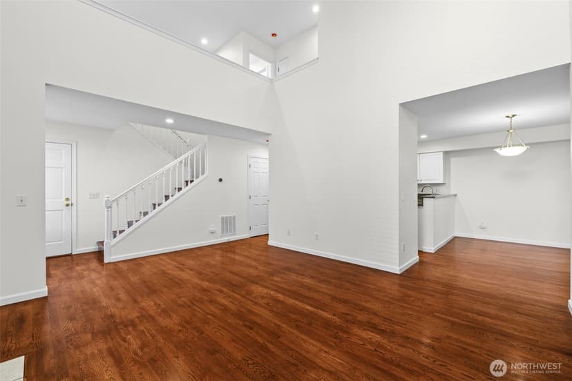 Property photo for 11611 NE 90th Street, Kirkland photo 8