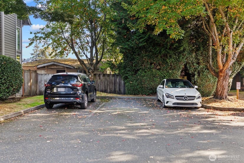 Property photo for 11611 NE 90th Street, Kirkland photo 31