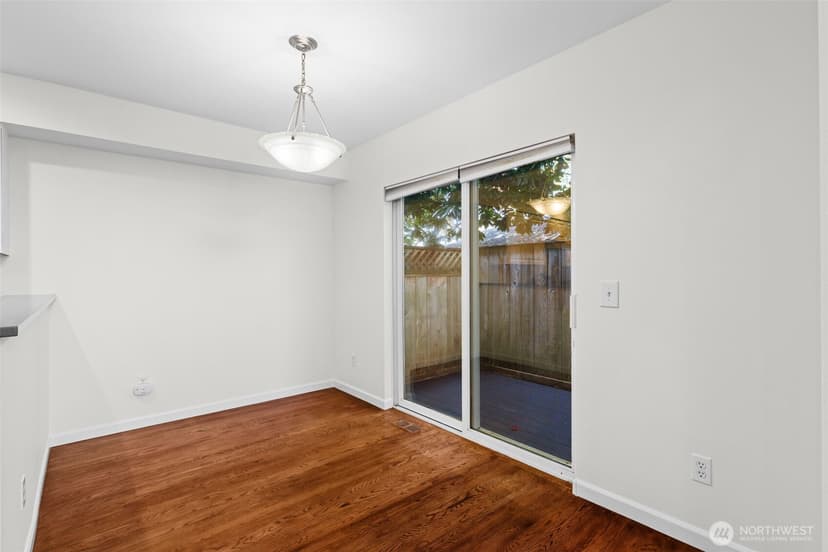 Property photo for 11611 NE 90th Street, Kirkland photo 9