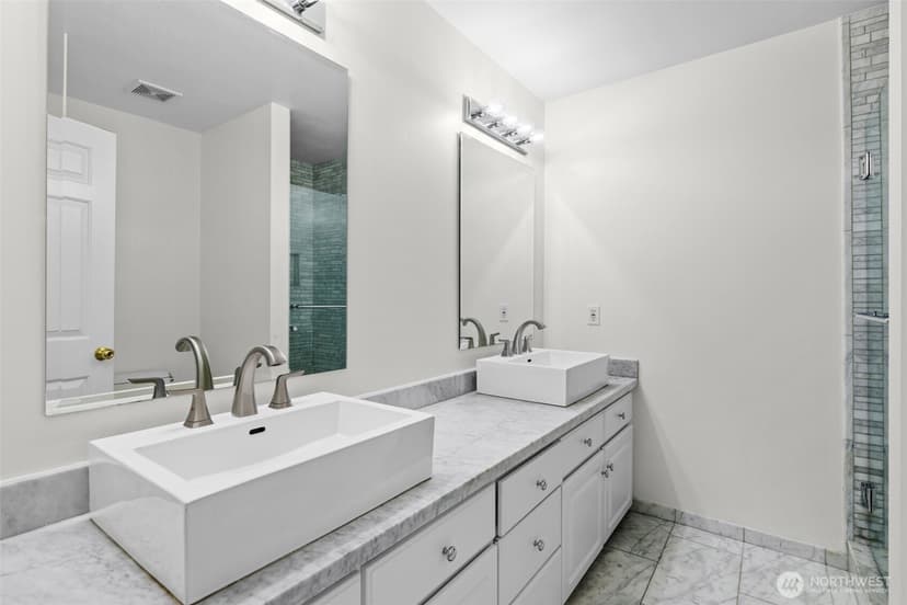 Property photo for 11611 NE 90th Street, Kirkland photo 23