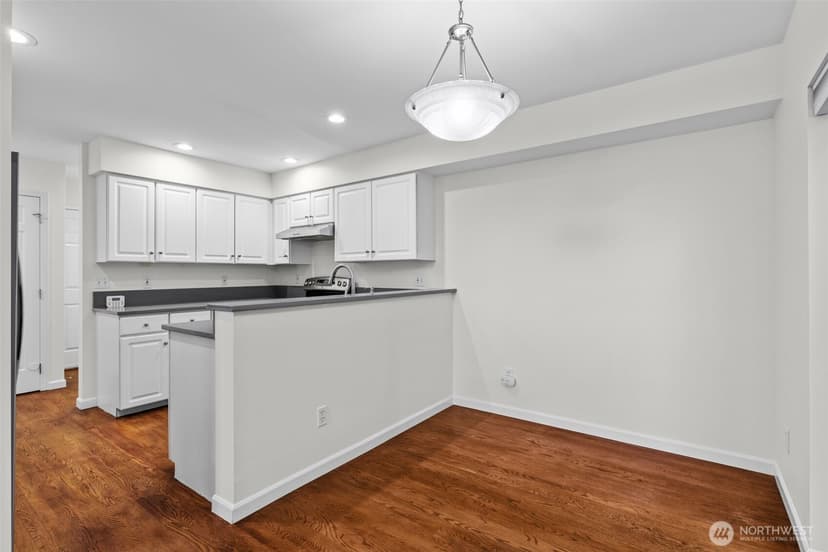 Property photo for 11611 NE 90th Street, Kirkland photo 10