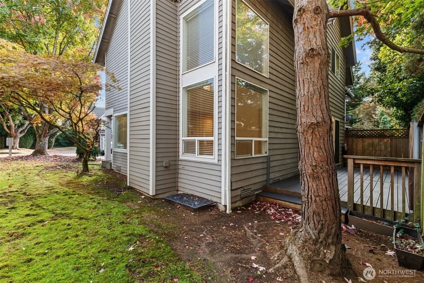 Property photo for 11611 NE 90th Street, Kirkland photo 30