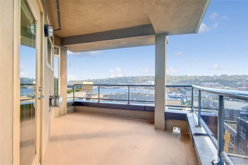 Property photo for 1000 Aurora Avenue N #509, Seattle photo 19