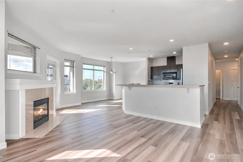Property photo for 1000 Aurora Avenue N #509, Seattle photo 22