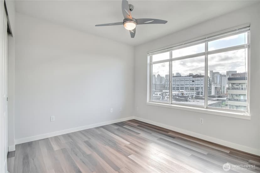 Property photo for 1000 Aurora Avenue N #509, Seattle photo 16