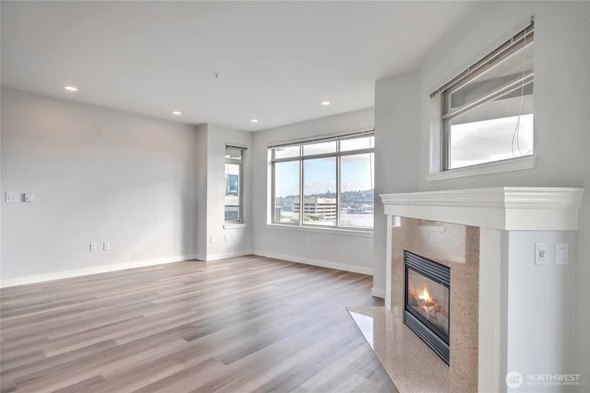 Property photo for 1000 Aurora Avenue N #509, Seattle photo 6
