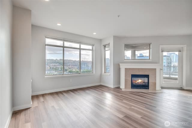 Property photo for 1000 Aurora Avenue N #509, Seattle photo 5