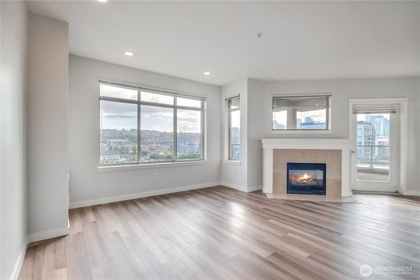 Property photo for 1000 Aurora Avenue N #509, Seattle photo 5