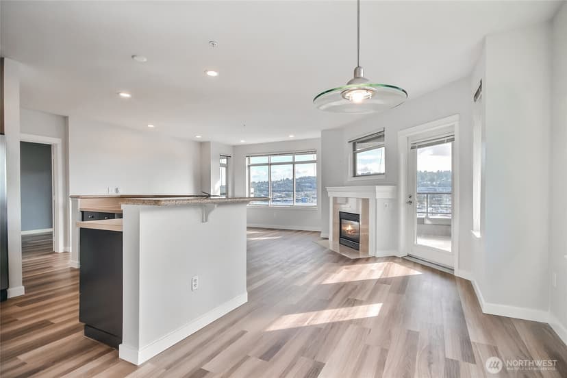 Property photo for 1000 Aurora Avenue N #509, Seattle photo 23