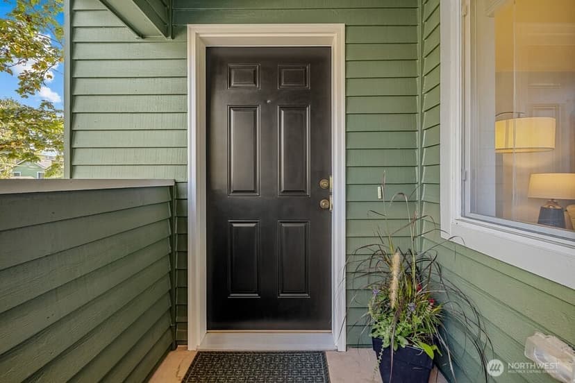 Property photo for 317 27th Avenue E, Seattle photo 3