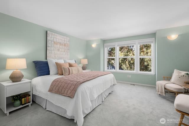 Property photo for 317 27th Avenue E, Seattle photo 5
