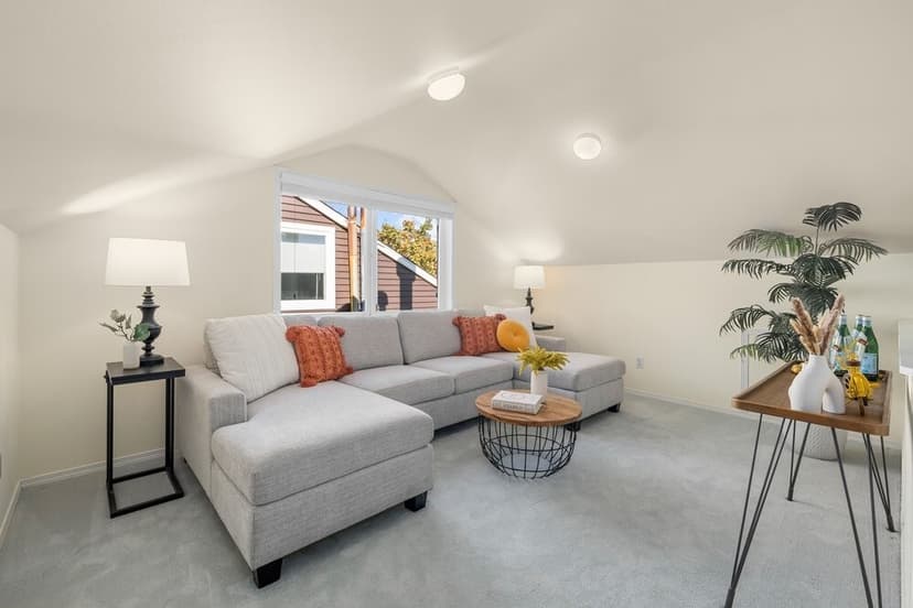 Property photo for 317 27th Avenue E, Seattle photo 6