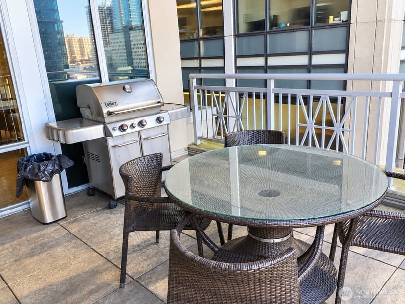 Property photo for 819 Virginia St #3008, Seattle photo 14