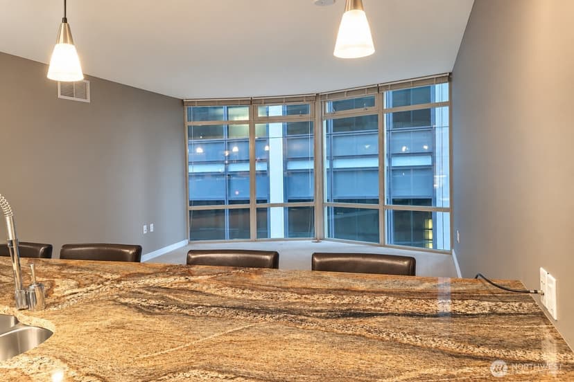 Property photo for 819 Virginia St #3008, Seattle photo 4